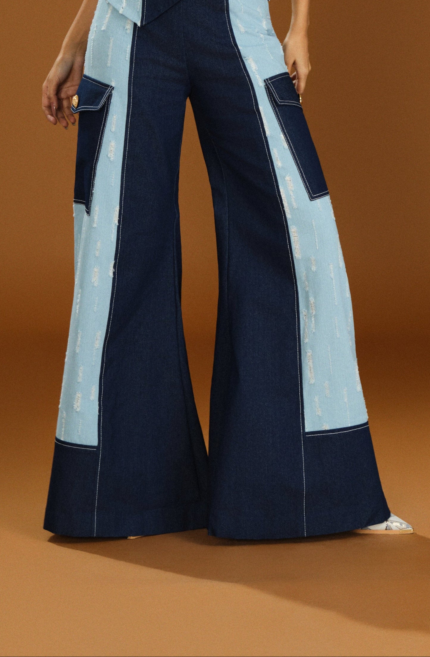 Shade play Flared Pant